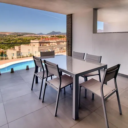 Apartment Brand New Garden Close To Duquesa Port Castillo de Sabinillas